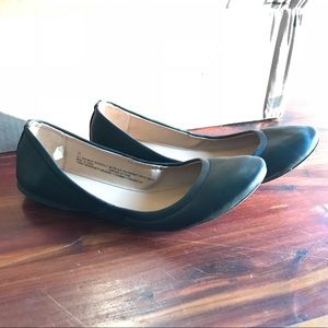 Size 7.5 mossimo black flats never worn